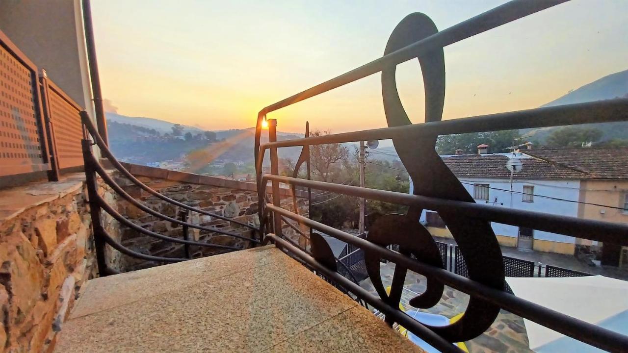 Apartamento Las Campanitas Nunomoral Buitenkant foto